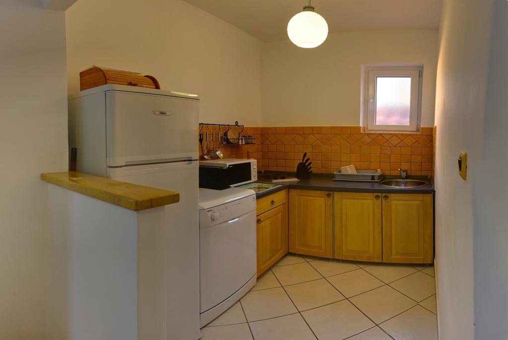 Vis A Vis Apartments Baška Quarto foto